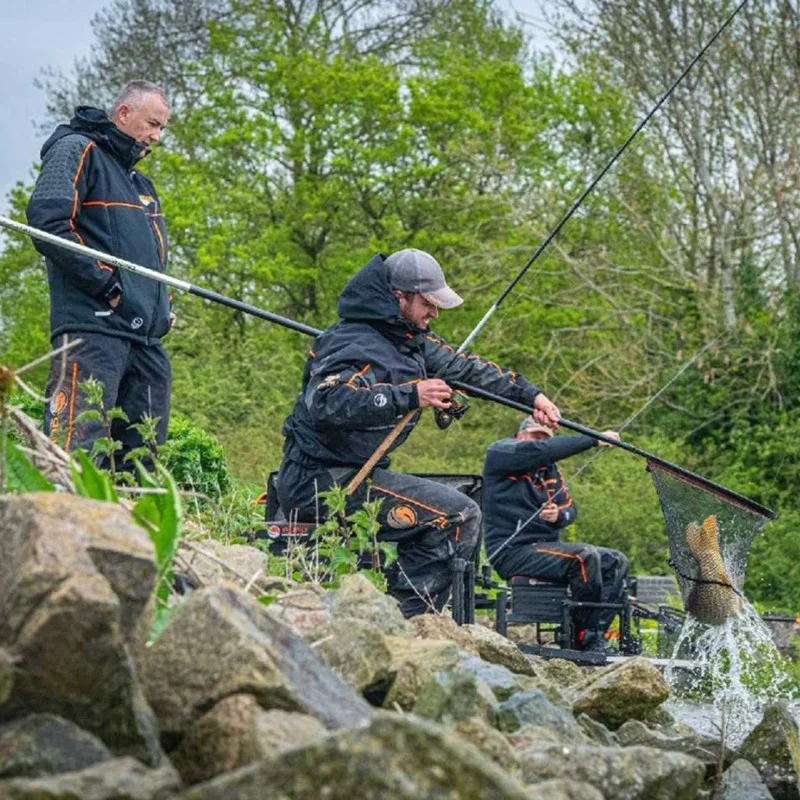 Комплект въдица с макара GURU A-Class Medium Feeder 12ft and GURU A-Class 5000 Reel Combo