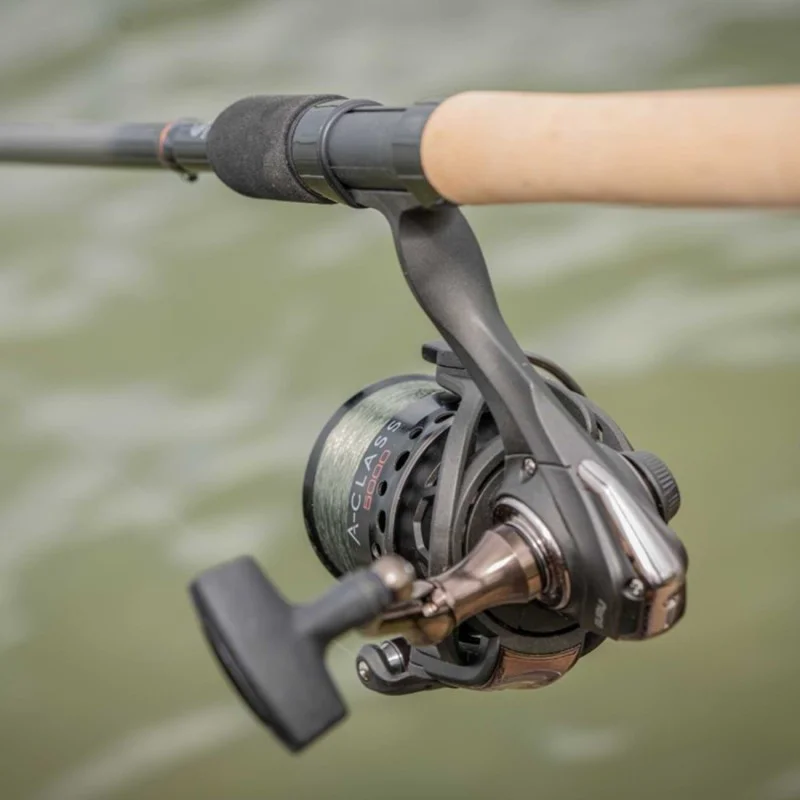 Комплект въдица с макара GURU A-Class Medium Feeder 12ft and GURU A-Class 5000 Reel Combo