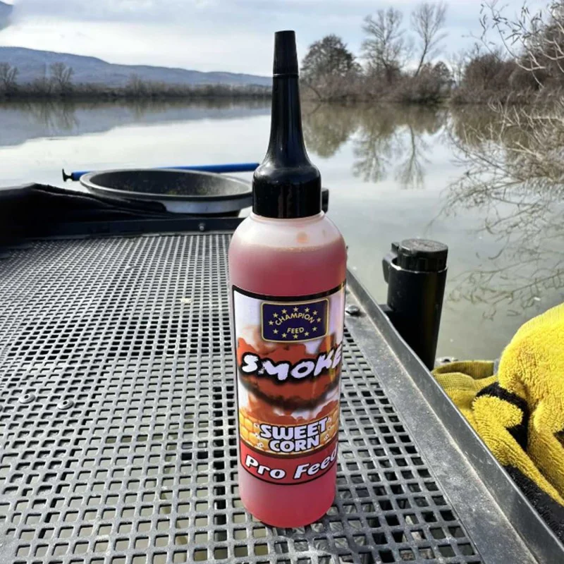 Пушеща добавка CHAMPION FEED Smoke 125 ml