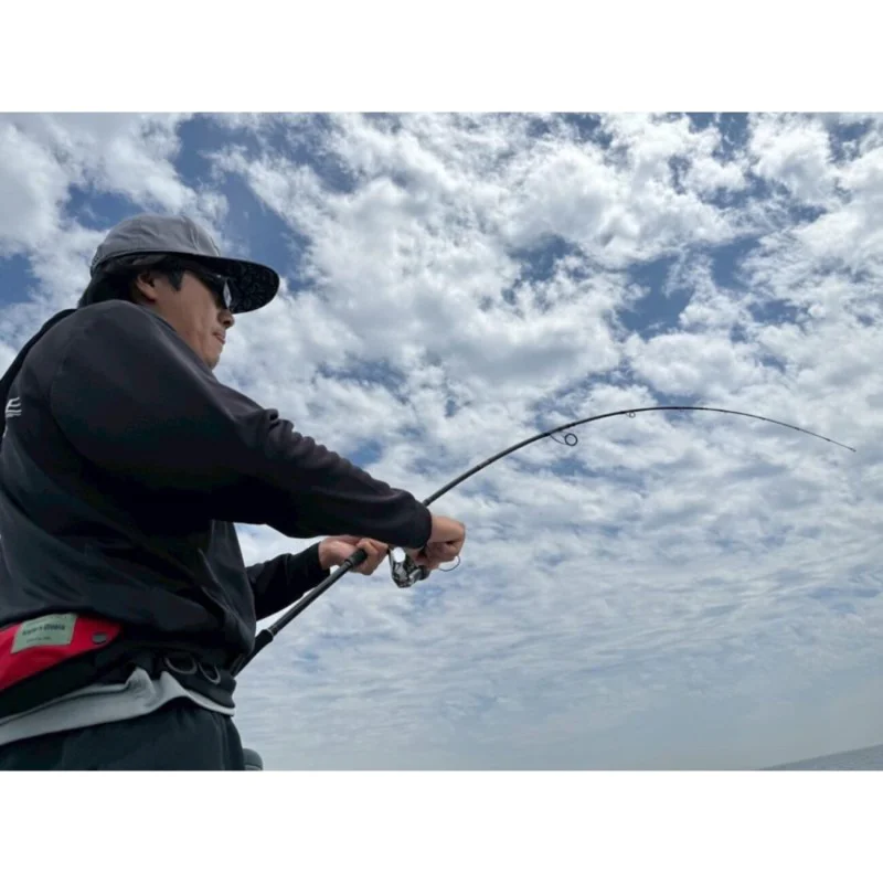 Спининг въдица APIA Voyager Exiv Speed Star S77MH