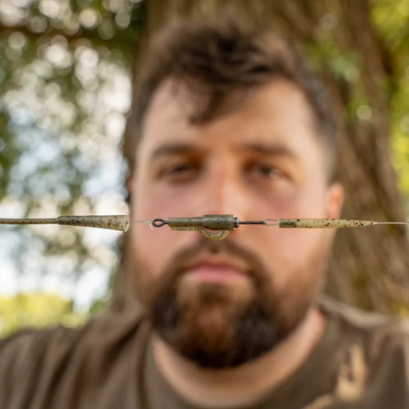 Комплект за монтаж с клипс AVID CARP Outline Lead Clip Tubing Kit