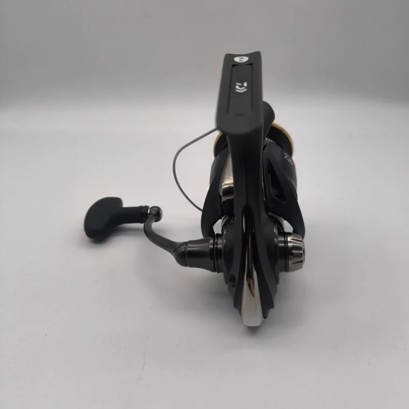 Макара преден аванс DAIWA 25 Ballistic X LT3000-C