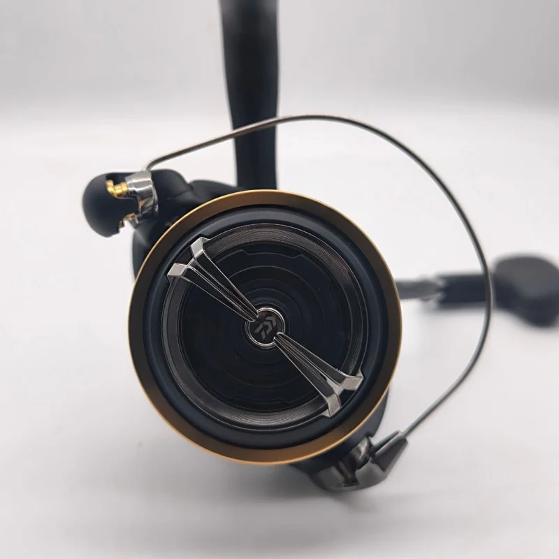 Макара преден аванс DAIWA 25 Ballistic X LT3000-C