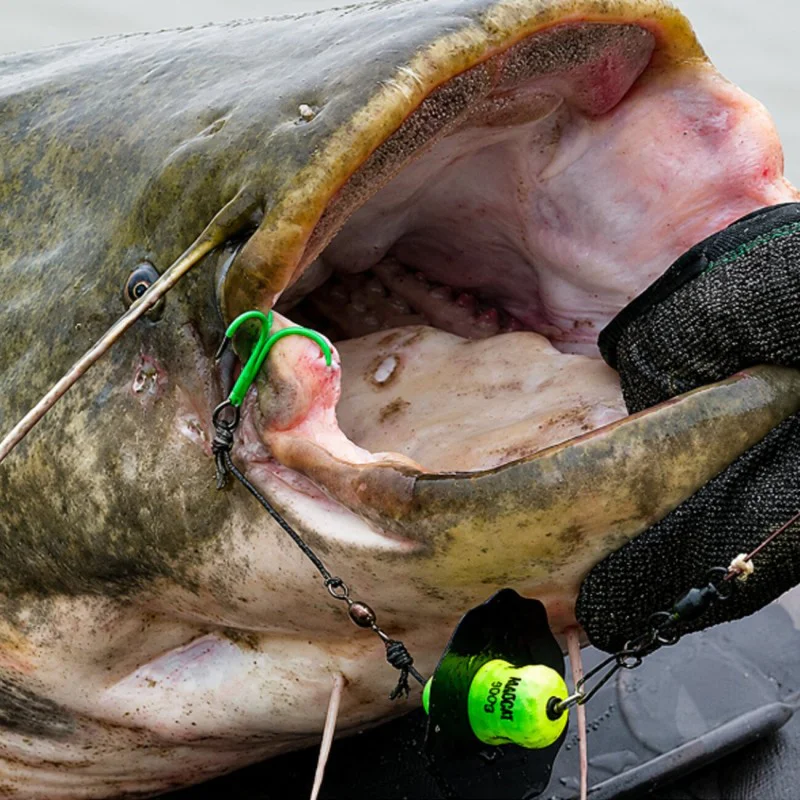 Тройни куки за сом MADCAT A-Static Treble 6X Hook