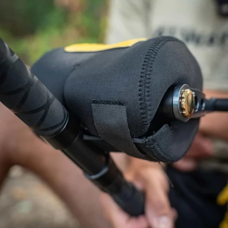 Калъф за макара BLACK CAT Buster Reel Neoprene Cover