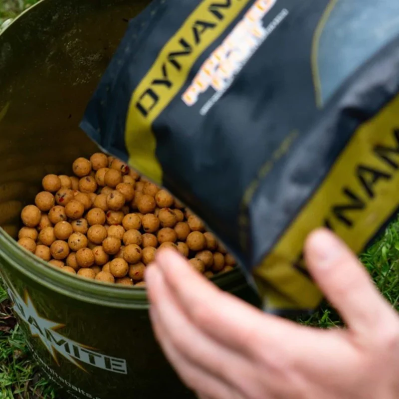 Протеинови топчета DYNAMITE BAITS Peppered Fruit 5kg
