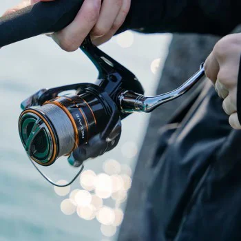 Макара преден аванс SHIMANO Nexave FJ 2500