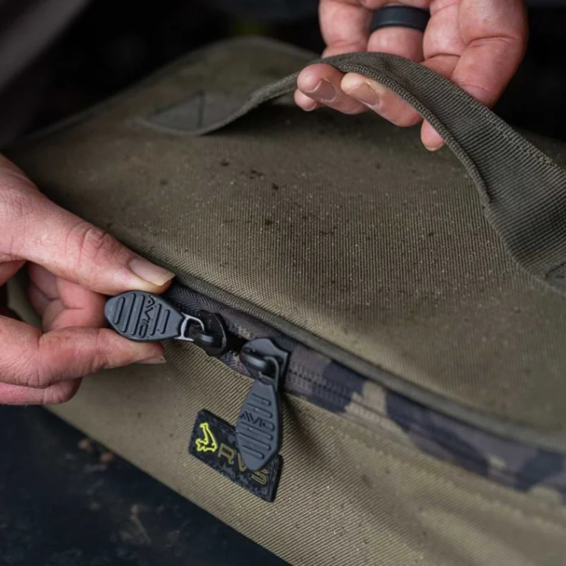 Чанта за стръв AVID CARP RVS 8-Pot Hookbait Pouch