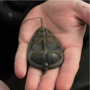 Метод хранилки AVID Carp Method Feeder