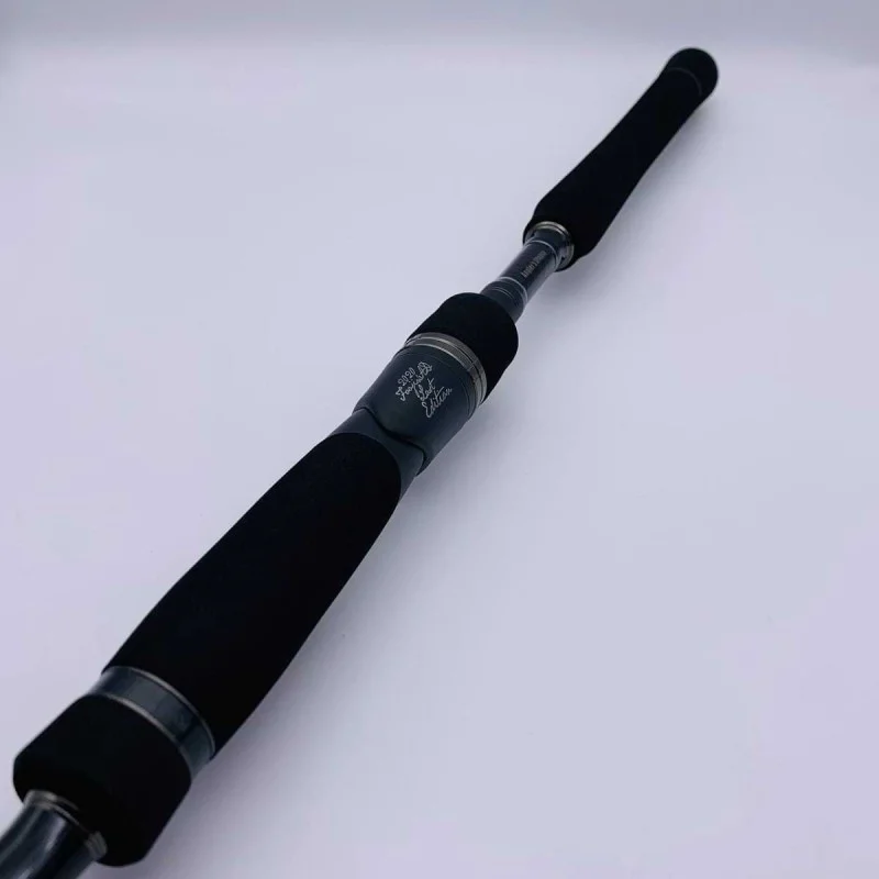 Спининг въдица Apia Foojin AD Last Edition Poderosa 102M