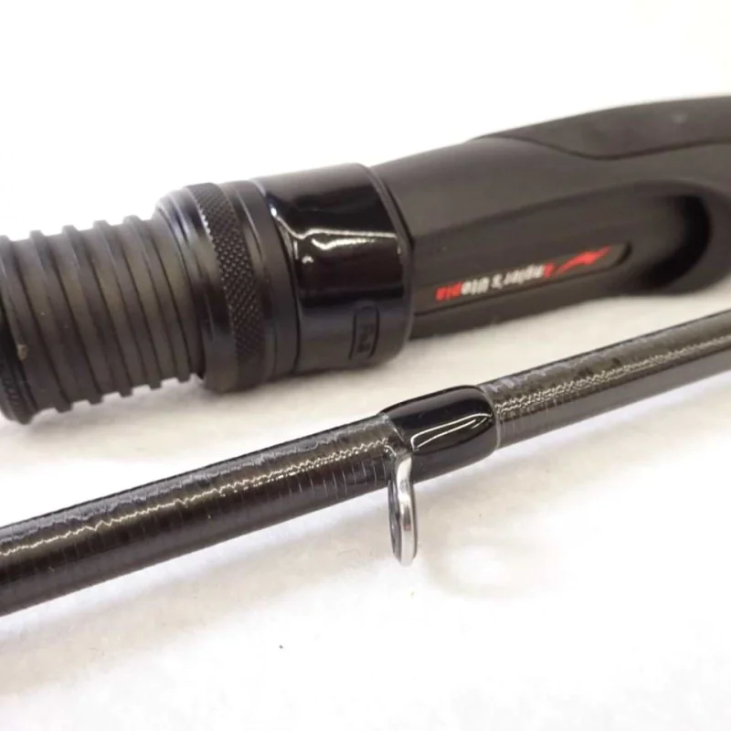 Спининг въдица APIA Grandage Lite 82