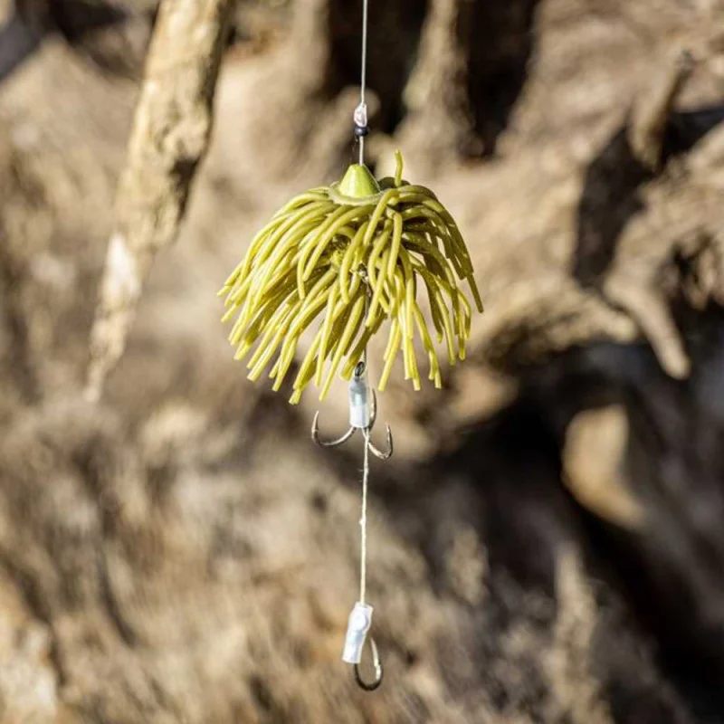 Изкуствена примамка BLACK CAT Real Worm Teaser 120g