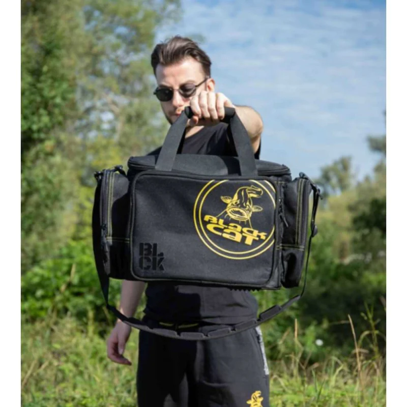 Чанта за аксесоари BLACK CAT BLCK Holdall Medium
