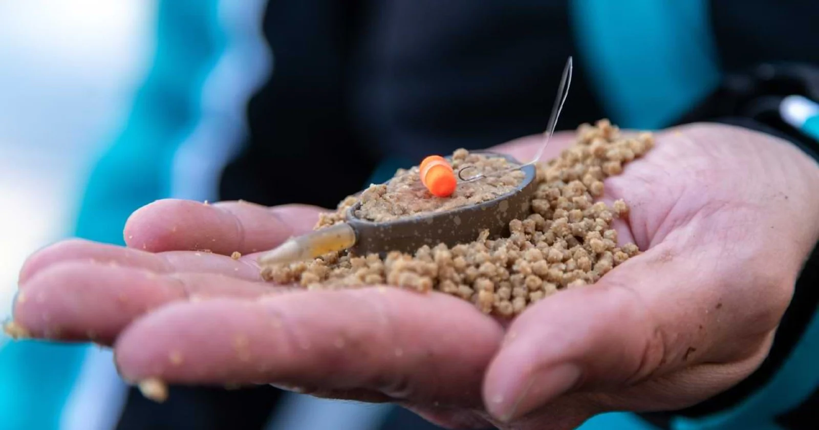 Зимен риболов с Method Bomb