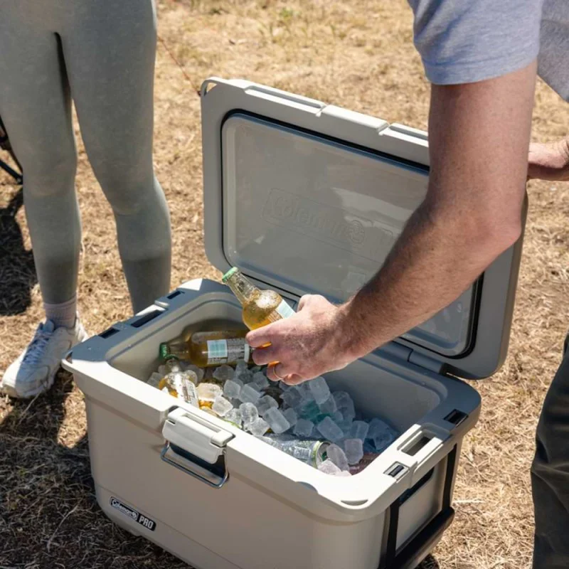 Хладилна чанта COLEMAN Pro Series 45QT Chest Cooler Box