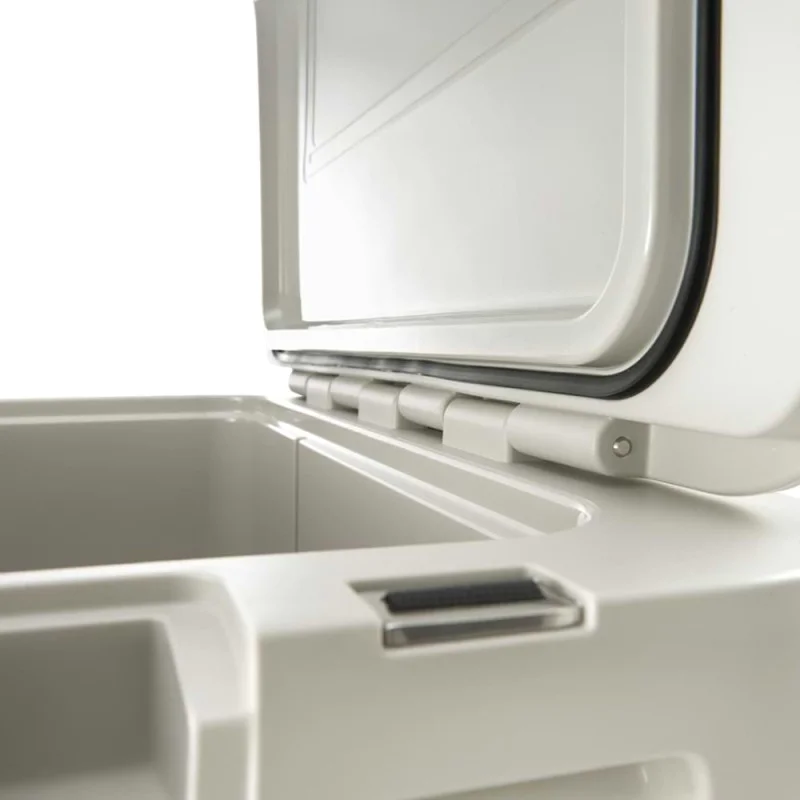 Хладилна чанта COLEMAN Pro Series 55QT Wheeled Cooler Box