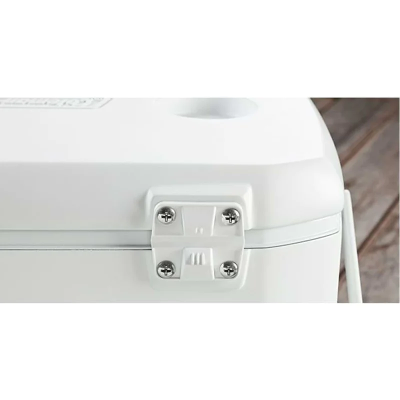 Хладилна чанта COLEMAN XTREME Marine 28 Quarts 26 L - White