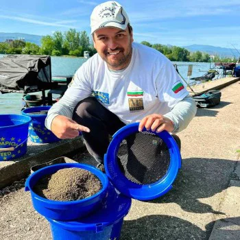 Комплект за захранка CHAMPION FEED Bait Bucket Set 13L