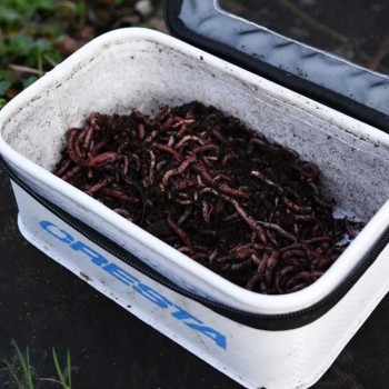 Кутия за стръв CRESTA EVA White Bait Bag Micro Mesh Small