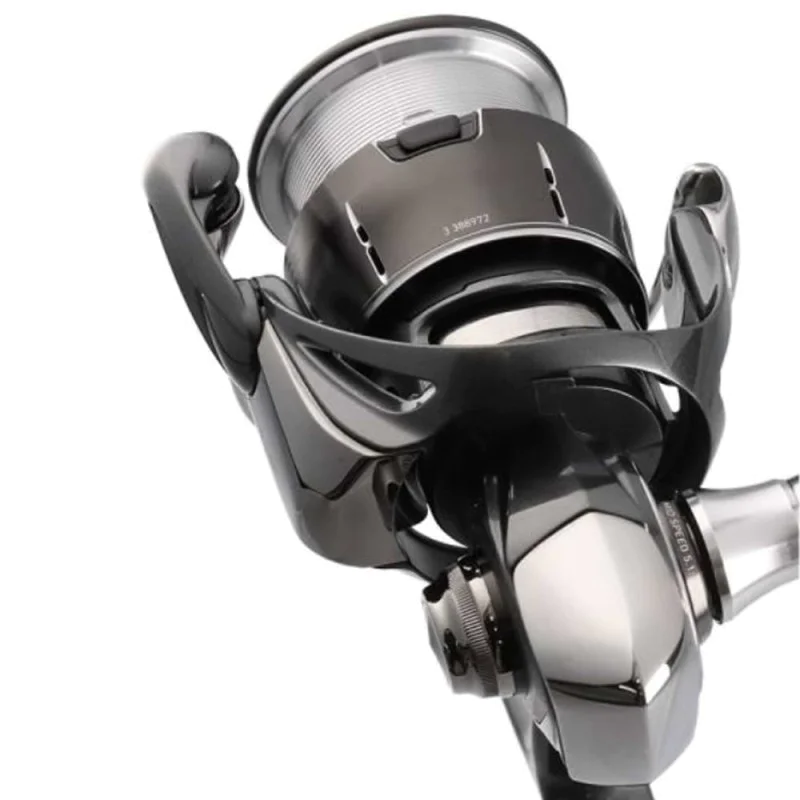 Макара преден аванс DAIWA 24 Luvias LT 2000S-P