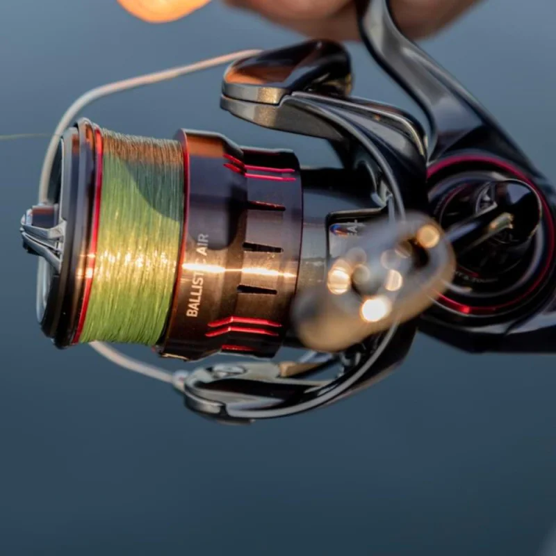Макара преден аванс DAIWA 25 Ballistic AIR LT2500-XH