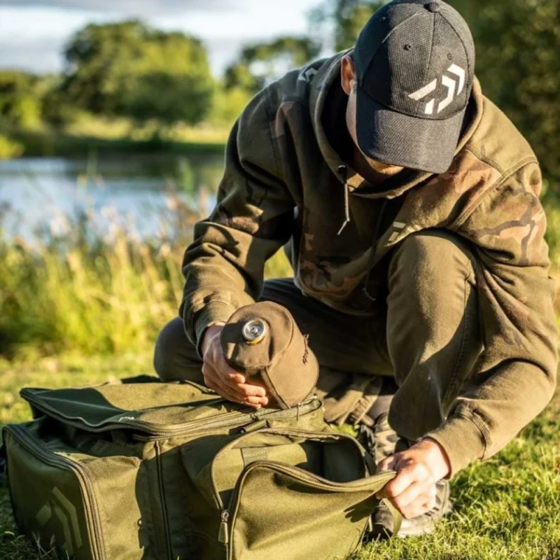 Сак DAIWA Black Widow Low Level Carryall