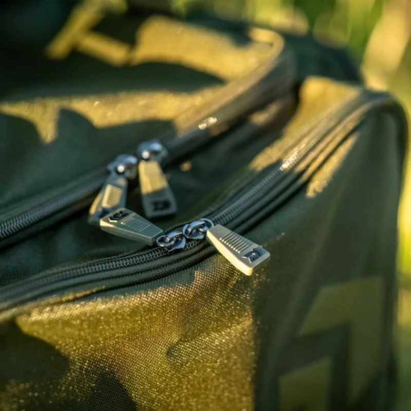 Сак DAIWA Black Widow Low Level Carryall