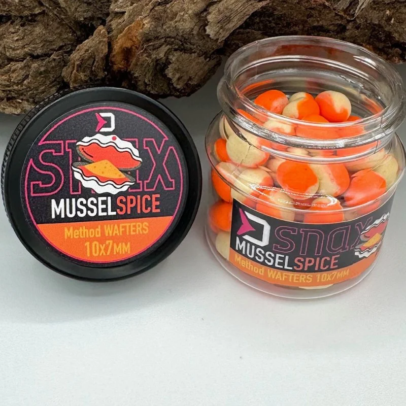Неутрални дъмбели DELPHIN Feeder Wafters D SNAX Duo Mussel Spices 10x7mm 20g