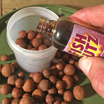 Ускорител за захранка DYNAMITE BAITS Fish Gutz Feeding Trigger