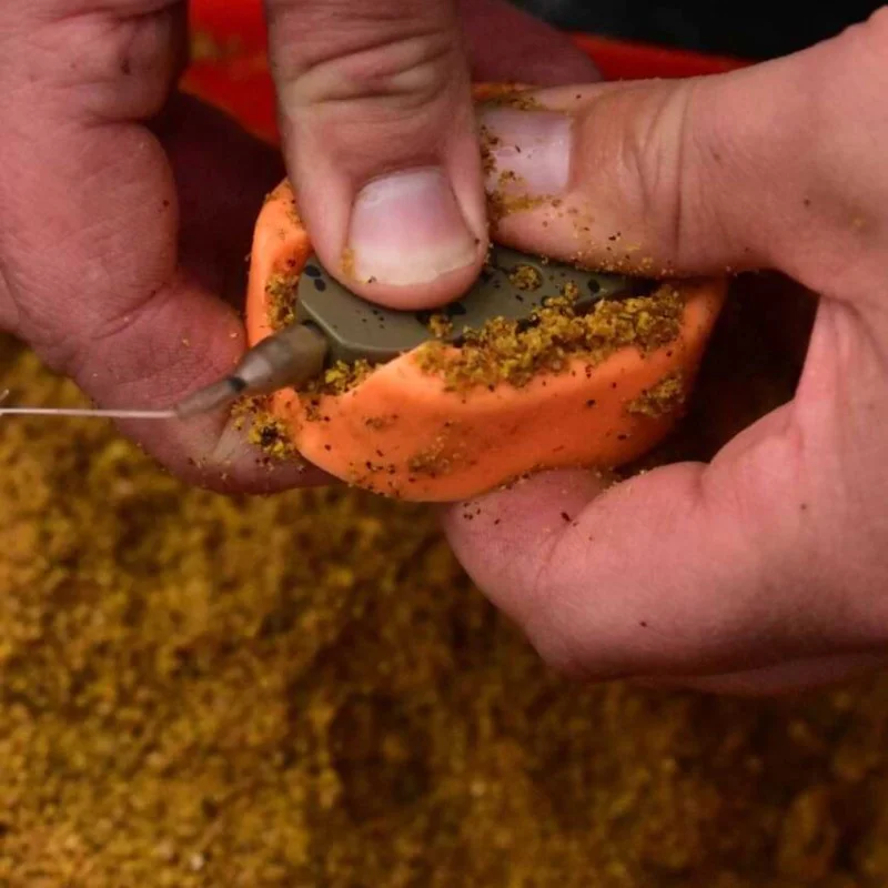 Захранка DYNAMITE BAITS Big Fish Sweet Banoffi Method Mix Groundbait 1.8kg