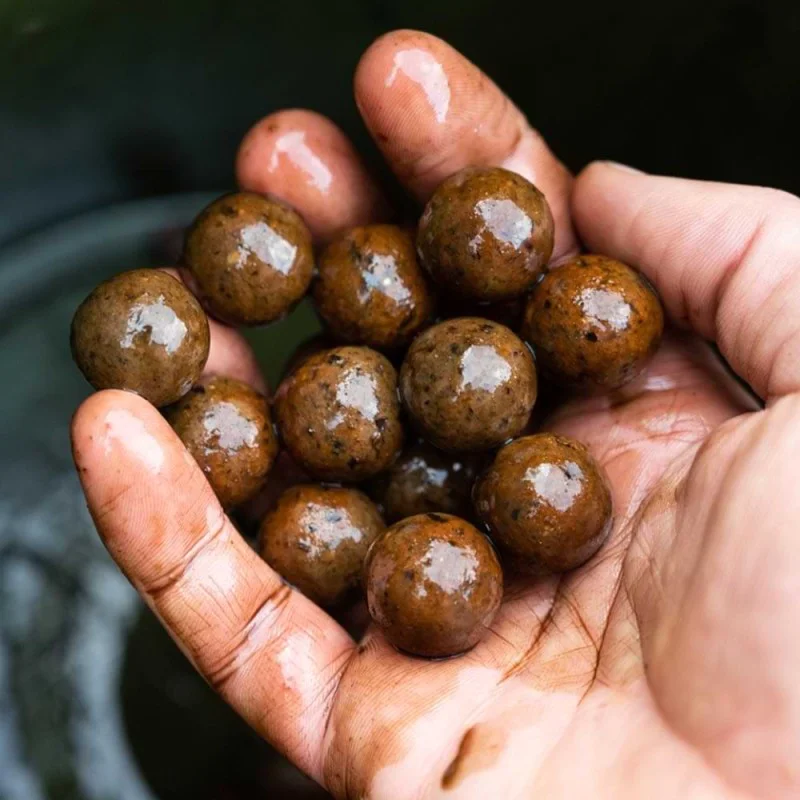 Стръв DYNAMITE BAITS Peppered Squid Hard Hookbaits 20mm