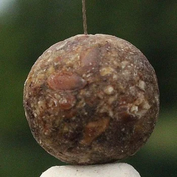 Плуващи DYNAMITE BAITS Monster Tiger Nut White Fluro Pop-Ups and Dumbells