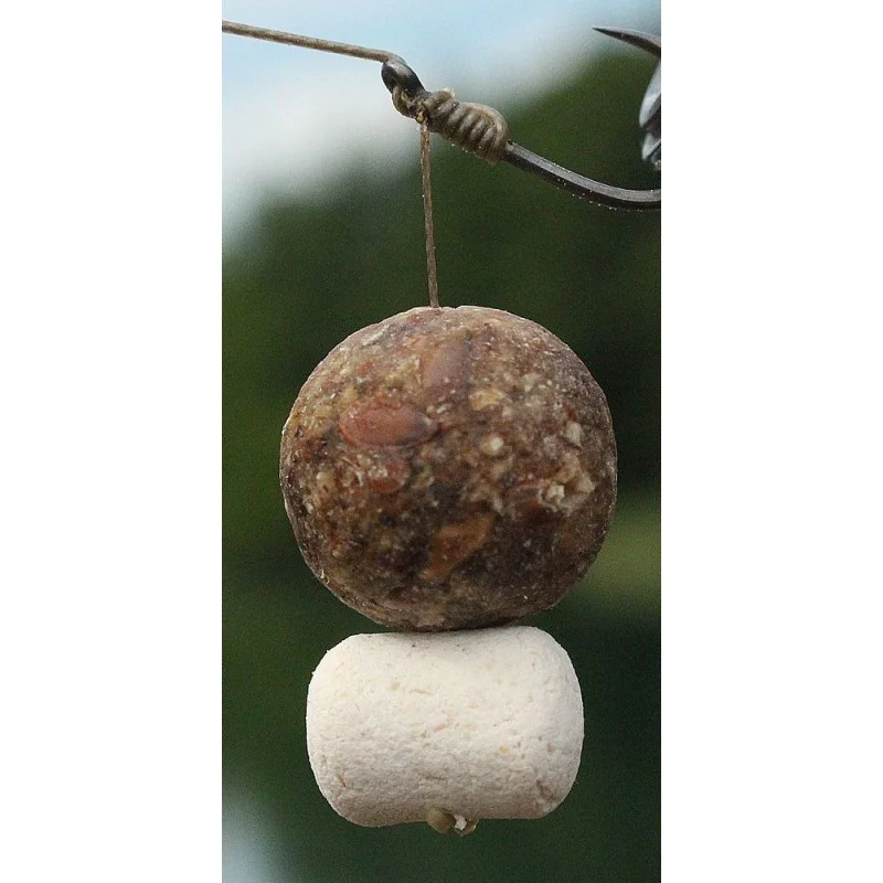 Плуващи DYNAMITE BAITS Monster Tiger Nut White Fluro Pop-Ups and Dumbells