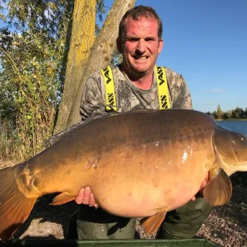 Протеинови топчета DYNAMITE BAITS Monster Tiger Nut Red-Amo Boilies