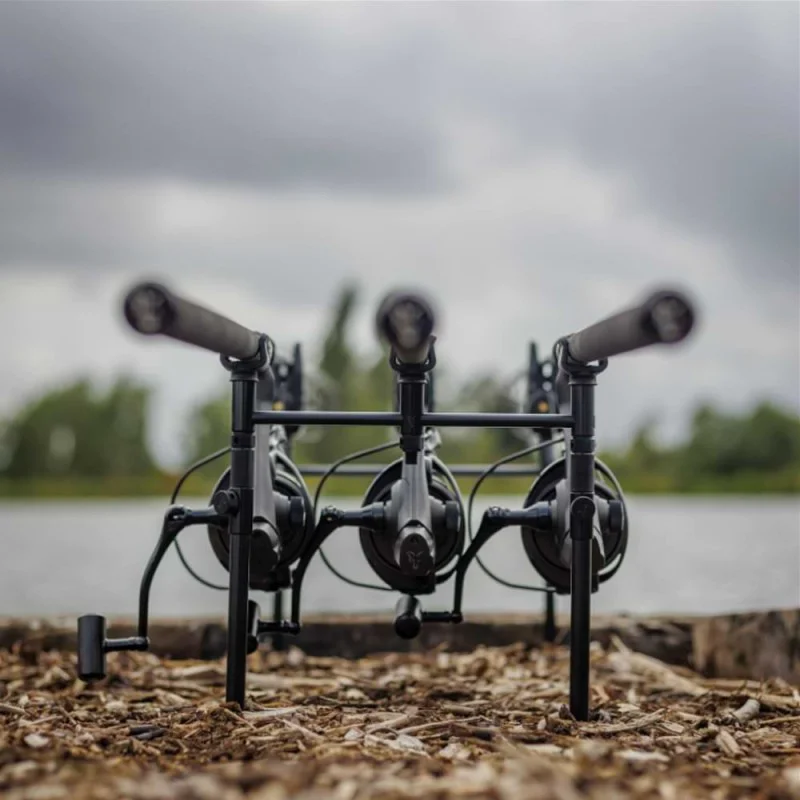 Телескопично колче FOX Black Label Slim 24inch Bankstick