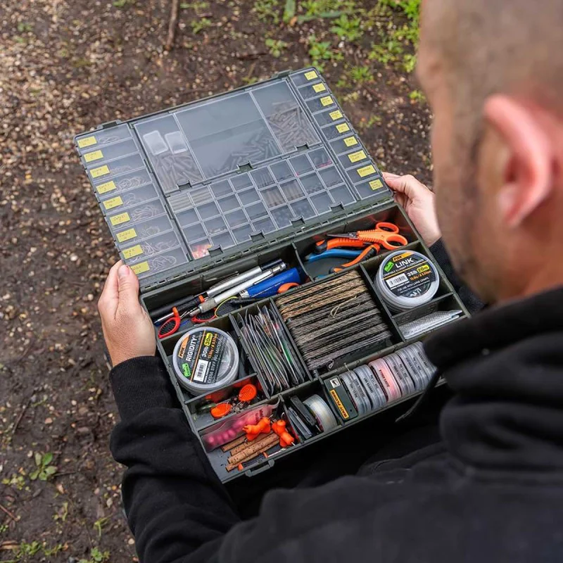 Кутия за такъми FOX Edges Large Tackle Box