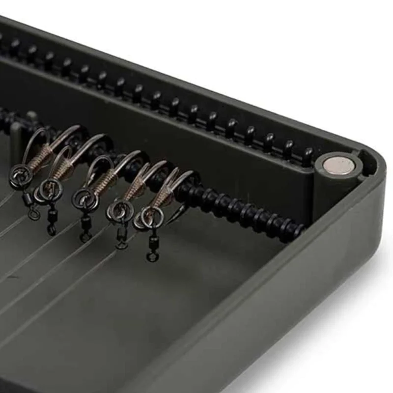 Класьор FOX Edges Medium Rig Box Inc 50 pins