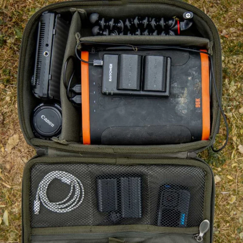 Чанта за аксесоари FOX Camolite Gadget Safe Deluxe