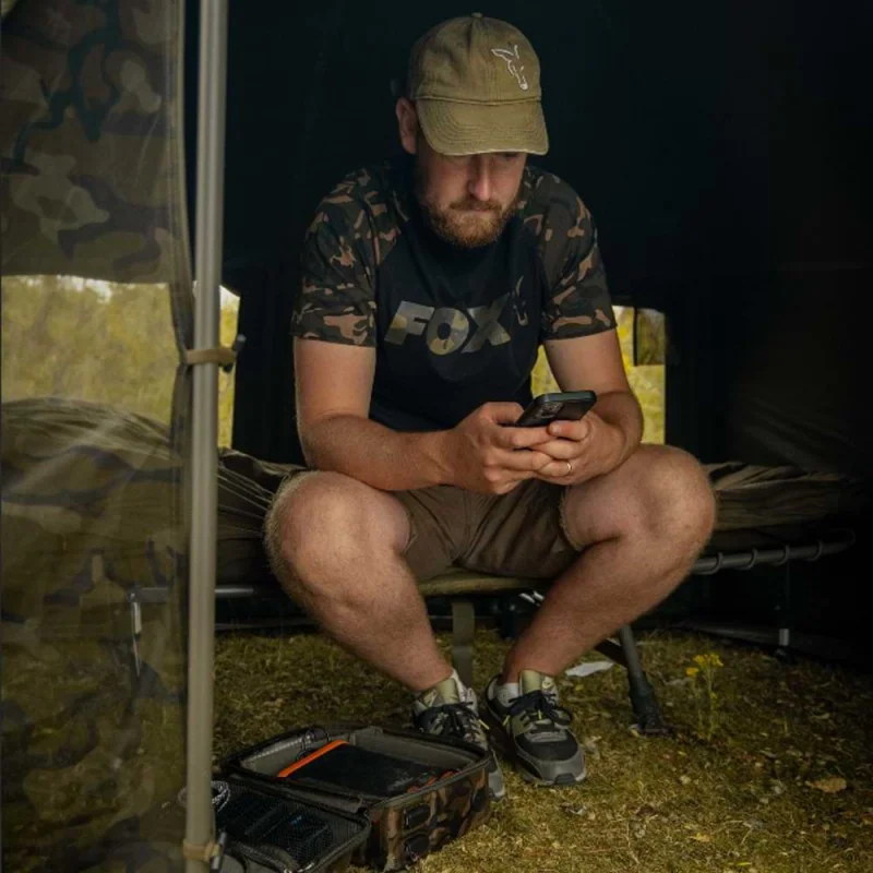 Чанта за аксесоари FOX Camolite Gadget Safe Deluxe