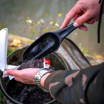 Лопатка FOX Spomb Scoop Black