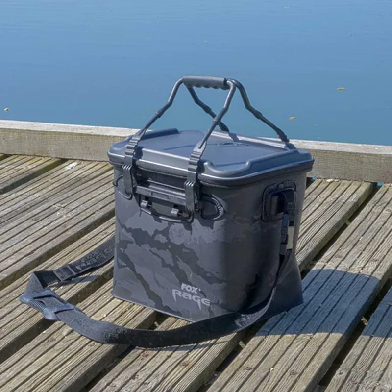 Чанта за аксесоари FOX RAGE Medium Camo Welded Bag