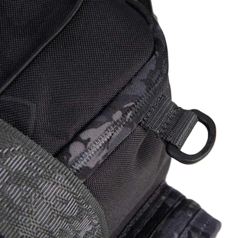 Чанта FOX RAGЕ Voyager Camo Medium Tackle Bag