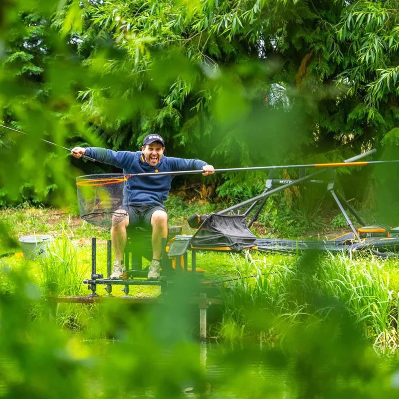 Дръжка за кеп GURU N-Gauge Pro 400 Net Handle 4.0m 3pc