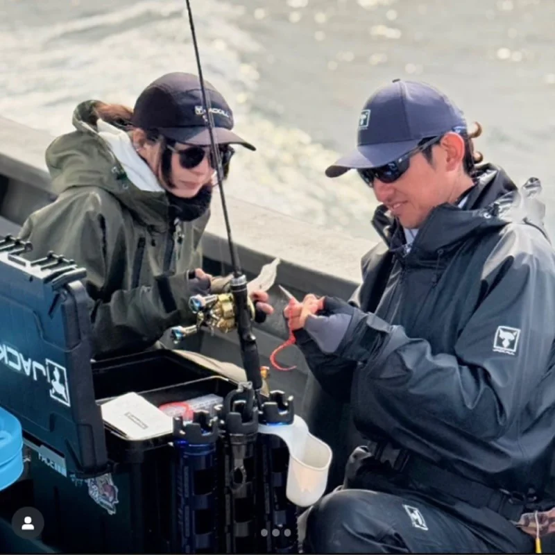 Яке JACKALL Offshore Hydro Jacket - Black