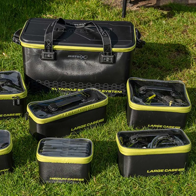 Кутия за аксесоари MATRIX Large EVA Case 180