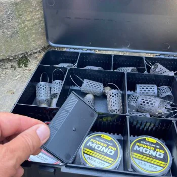 Кутия органайзер NYTRO Starkx FS Deluxe Feeder Box 380