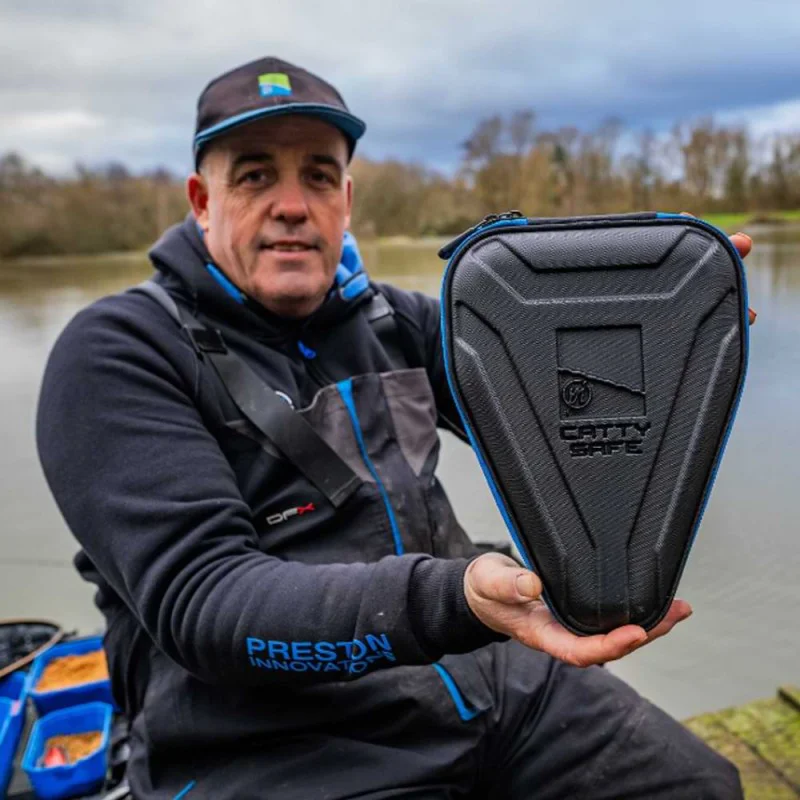 Чанта за прашки PRESTON Hardcase Catty Safe