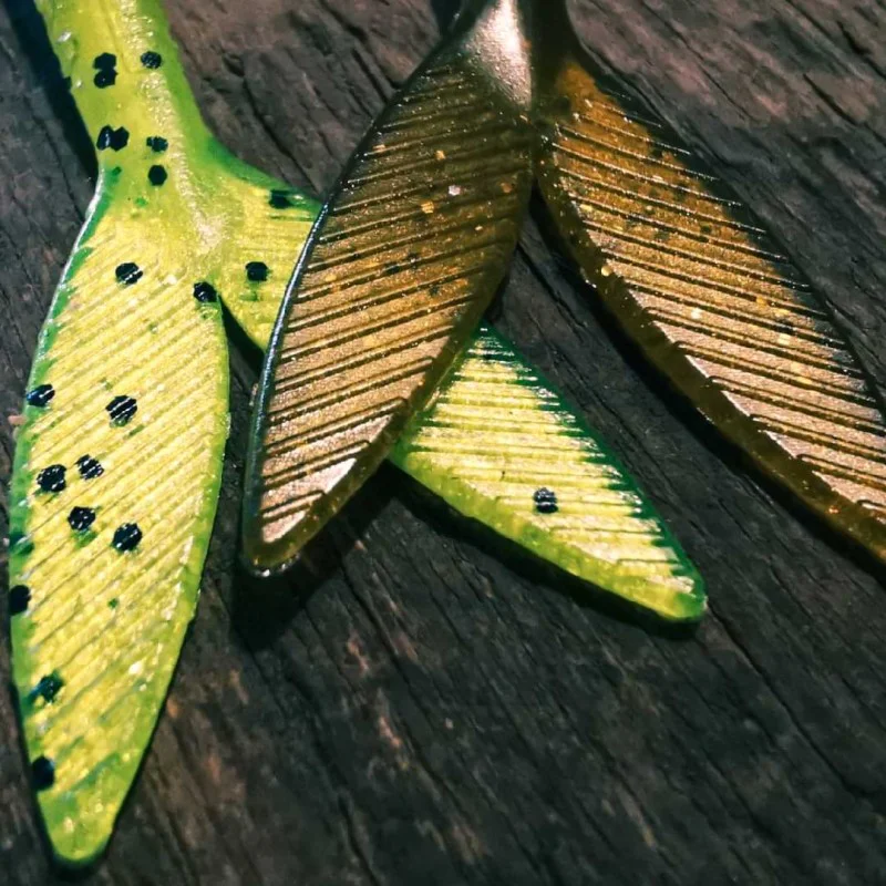 Силиконова примамка SPRO Iris V-Power 16cm 13g