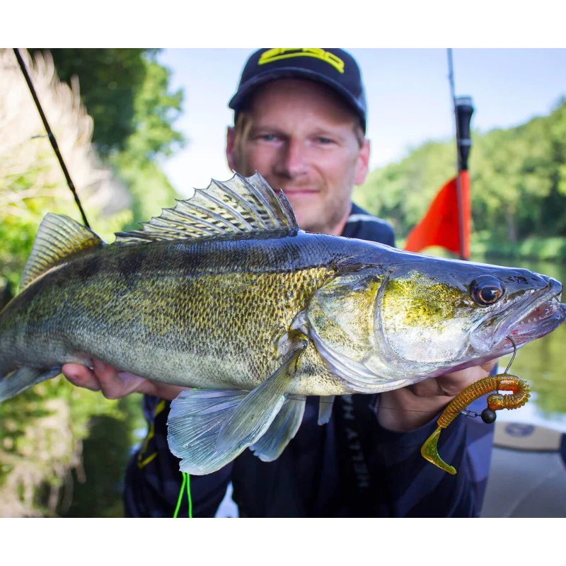 Силиконова примамка SPRO Scent Insta Worm 11cm 5g