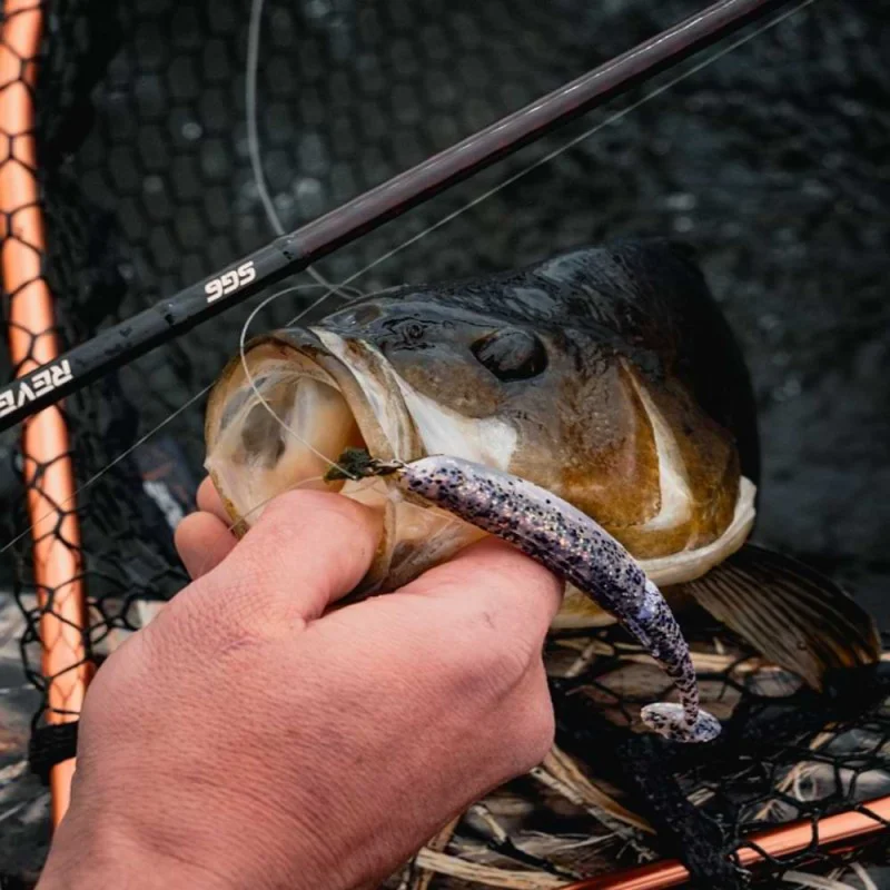 Байткастинг въдица SAVAGE GEAR Revenge SG6 Vertical 1.98m XF 18-42g MH C